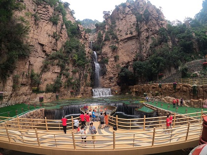 登顶石林峡，体验玻璃栈道------918博天堂8月登山之旅